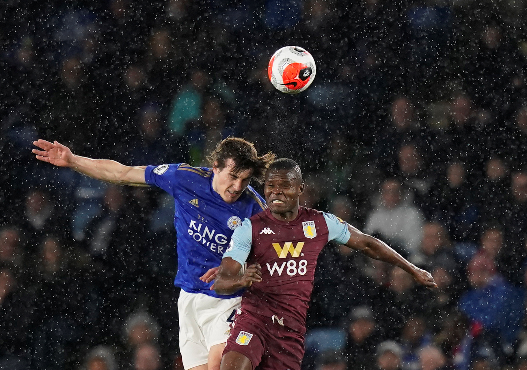 精神更加激 精神更加激